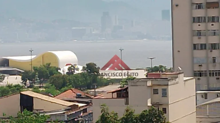 Imagem Apartamento com 2 dormitórios à venda, 67 m² por R$ 340.000,00 - Centro - Niterói/RJ
