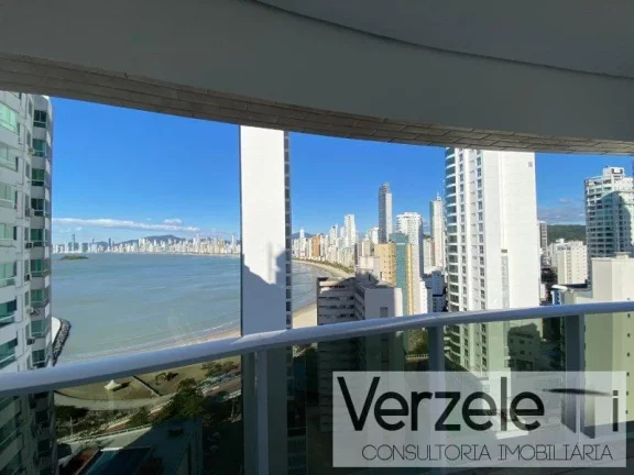 Imagem Apartamento 4 ou + dormitórios para Venda em Balneário Camboriú / SC no bairro Pioneiros