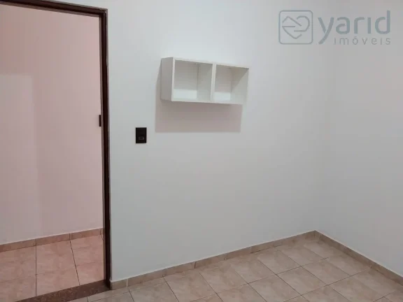 Imagem Imperdível: Casa à venda em Jundiaí-SP, Jardim Tamoio, 3 quartos, 1 suíte, 1 banheiro, 3 vagas, 190m².
