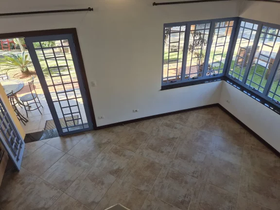 Imagem Casa dos Sonhos em Condomínio Flamboyant – Vista Exclusiva para a Pedra Grande, Atibaia/SP