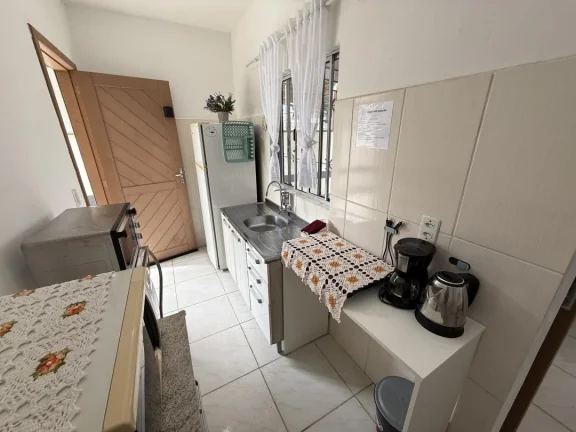Imagem Casa semimobiliada com 130m² (terreno 208,56m²), 2 quartos (1 suíte), 2 churrasqueiras - Oportunidade imperdível localizada no bairro Armação em Penha/SC, Adriano Carpes Imóveis vende.