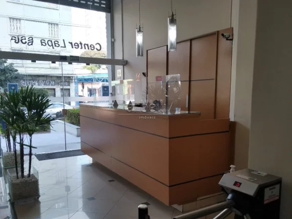 Imagem Sala comercial com 30 metros quadrados, 1 banheiro, 1 copa, vista panorâmica, 1 vaga de garagem rot...