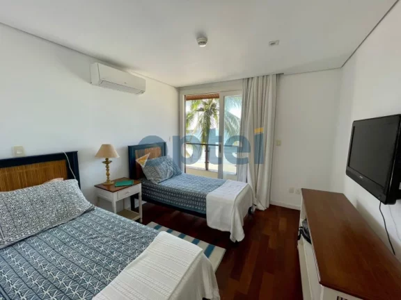 Imagem Casa Mobiliada Porteira Fechada - 5 suítes, Pé na areia no Condomínio Jequiti Residences - Praia de Pernambuco - Guarujá
