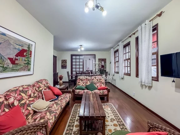 Imagem Casa à venda, 123 m² por R$ 690.000,00 - Alto - Teresópolis/RJ