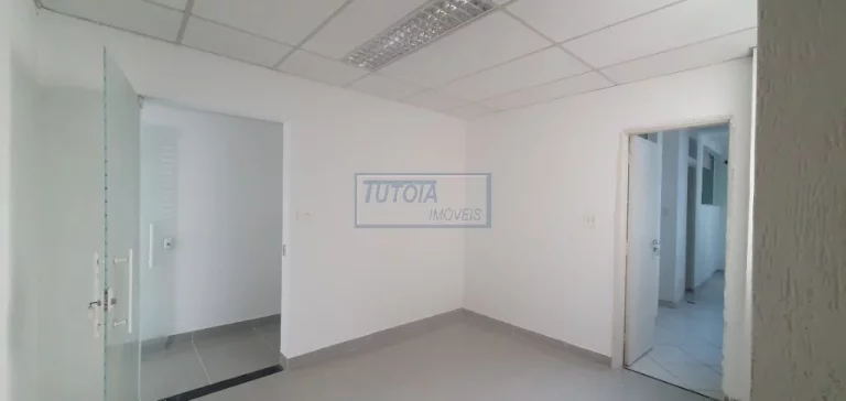 Imagem EXCELENTE CONJUNTO COMERCIAL PARA LOCAÇÃO NA RUA BERNARDINO DE CAMPOS