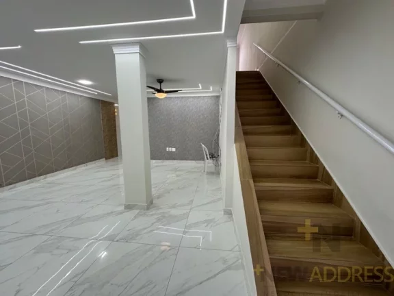 Imagem Casa Duplex com 4 quartos e espaço de cerimonial em Vila Velha