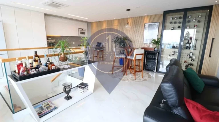 Imagem Cobertura de luxo à venda em Pinheiros, São Paulo-SP: 1 quarto, 1 suíte, 138m² e 2 vagas de garagem