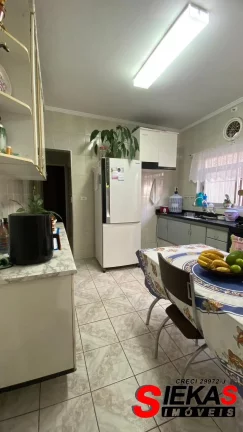 Imagem Casa à venda no Tatuapé, São Paulo-SP, com 3 quartos, 1 sala, 3 vagas de garagem e 155m² !