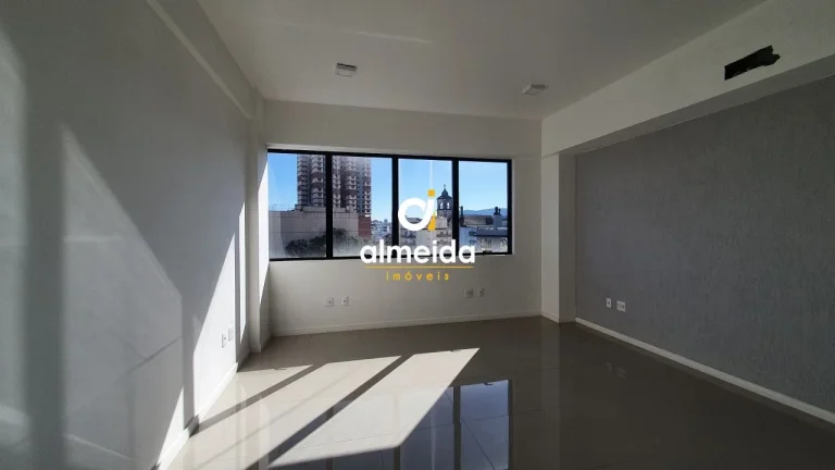 Imagem Sala Comercial 1 dormitórios à venda Nossa Senhora das Dores Santa Maria/RS