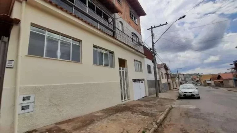 Imagem Casa para alugar em Barbacena, São Sebastião, com 3 quartos, 240m2