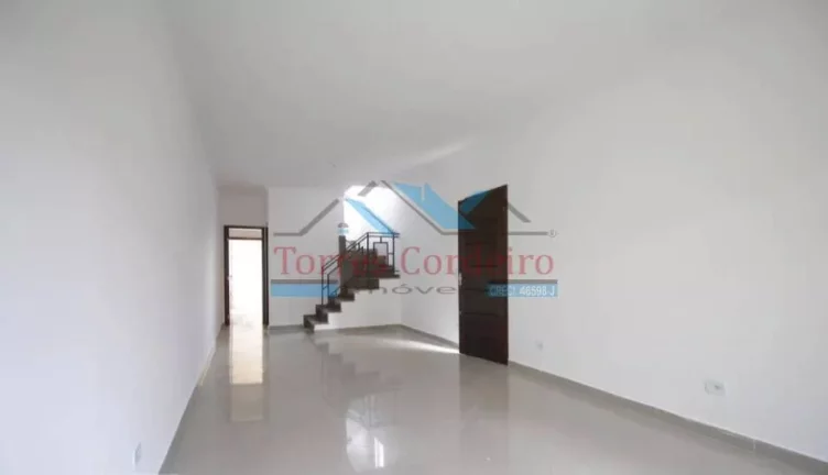 Imagem Sobrado com 3 dorm. (3 suítes) + 2 vagas - Jd. Monte Kemel
