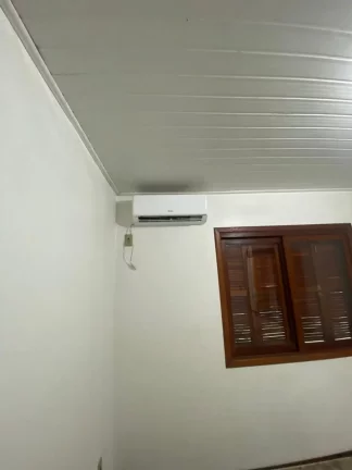 Imagem Oportunidade casa 2 quartos muito bem localizada e com espaço de pátio em Novo Hamburgo