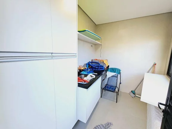 Imagem Casa de esquina com 3 suítes e escritório à venda, 233 m² por R$ 1.915.000 - Condomínio Fechado - Indaiatuba/SP