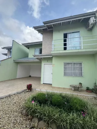 Imagem Sobrado com 4 dormitórios amplos sendo 1 suíte e 4 vagas - Bom Retiro, Joinville/SC