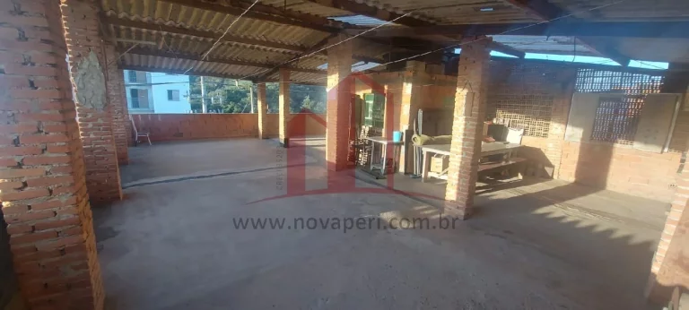 Imagem Casa à venda em Franco da Rocha-SP, Jardim Luciana: 2 quartos, 2 salas, 3 vagas de garagem, 214m² de área. Confira!