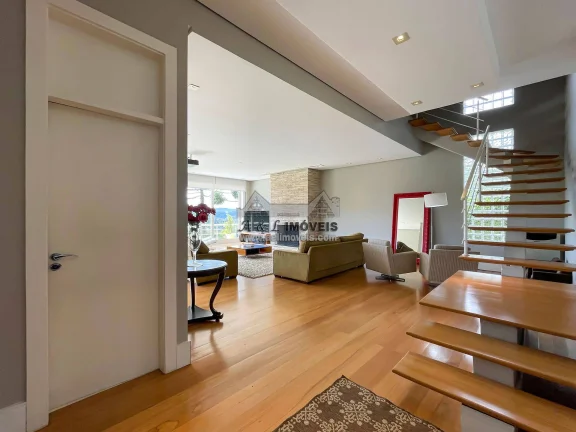 Imagem Casa à venda em Campos do Jordão – Com 7 suítes e vista panorâmica
