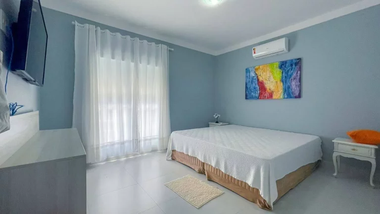 Imagem *Viva com Luxo e Conforto na Riviera - Casa à Venda no Módulo 18*