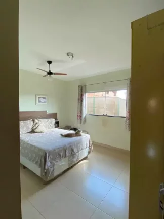 Imagem 3CASAS NO TERRENO+1 CASA DE 3 QUARTOS MUITO AMPLA COM SUÍTE+8VAGAS