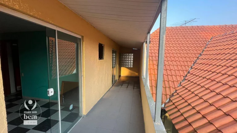 Imagem Incrível sobrado de 165 m² com 4 quartos, sacada, churrasqueira, 2 vagas de garagem à venda por R$ 800.000 - Atuba - Curitiba/PR