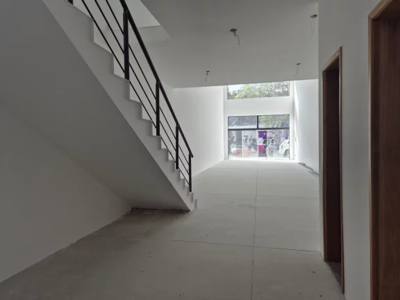 Imagem Salão Comercial Novo para Locação na Alameda Lucas Nogueira Garcez – Atibaia/SP