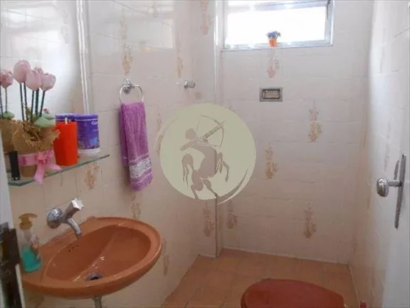 Imagem SOBRADO A VENDA EM SANTOS EXCELENTE SOBRADO EM AVENIDA, BOA LOCALIZAÇÃO , BOM PARA MORADIA OU COME...