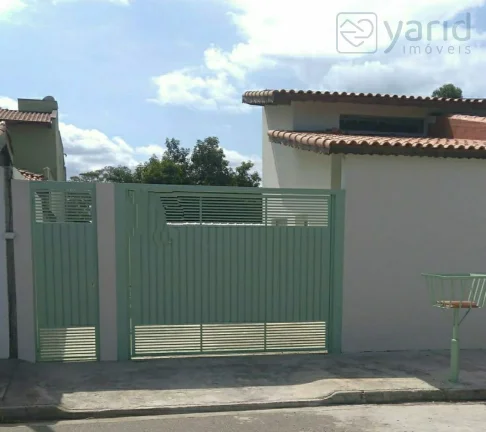 Imagem Imperdível oportunidade! Casa à venda em Jundiaí-SP, bairro Jardim Celeste, 2 quartos, 2 salas, 2 banheiros, 4 garagens, 160m².