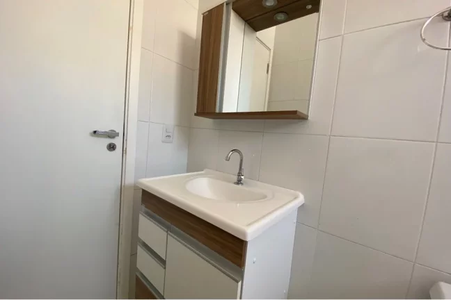 Imagem Apartamento moderno com cozinha integrada à sala, 2 quartos e 1 vaga para locação na Freguesia do Ó
