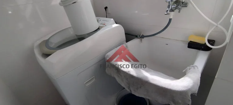 Imagem Apartamento com varanda sala quarto no centro todo montado e com porteira fechada,vaga de garagem na escritu