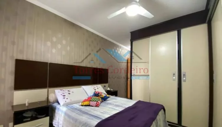 Imagem Sobrado com 3 dorm. (1 suíte) + 4 vagas - Jd. Monte Kemel