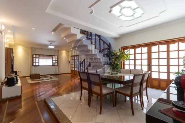 Imagem Casa à venda em São Paulo-SP na Vila Clementino com 3 quartos, 3 suítes, 2 salas, 5 banheiros, 2 vagas, 248 m².