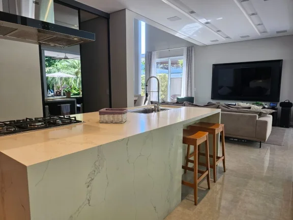 Imagem Luxuosa casa à venda na Riviera de São Lourenço, Módulo 17: 6 quartos, 6 suítes, 3 salas, 4 vagas 556m² de área