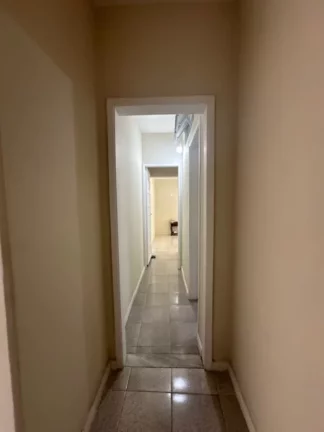 Imagem A 5ª Avenida Imóveis apresenta esta bem localizada CASA TÉRREA, c/ 3 Suites + anexo, ideal p/ fins RESIDENCIAL e ou COMERCIAL, melhor ponto da Pituba