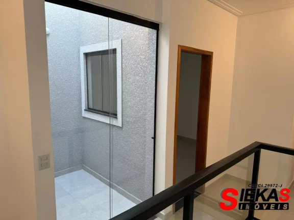 Imagem Casa à venda na Vila Ré em São Paulo-SP: 2 quartos, 1 suíte, 2 banheiros, 2 vagas de garagem!
