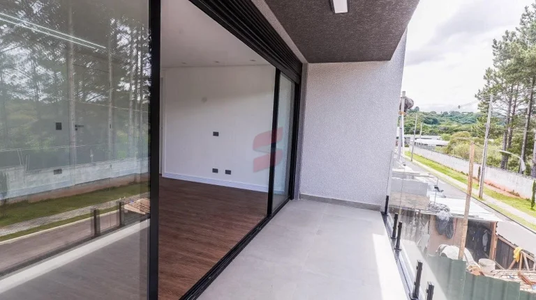 Imagem CASA com 4 dormitórios à venda com 190m² por R$ 1.199.000,00 no bairro Santa Cândida - CURITIBA / PR