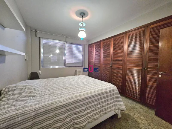 Imagem Apartamento 4 Quartos, 5 Banheiros, 2 Vagas, PÉ NA AREIA - José Menino - Santos