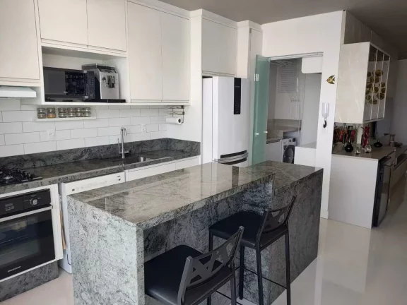 Imagem Apartamento com 2 suítes e 2 vagas de garagem no Bairro Fazenda em Itajaí