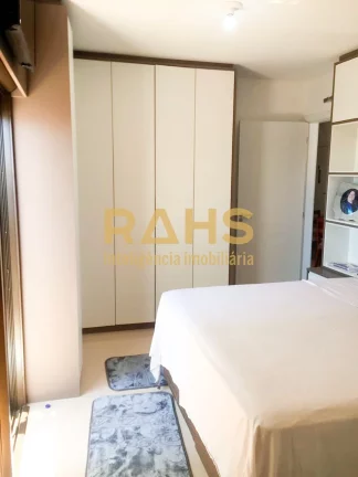 Imagem Apartamento Semi Mobiliado em Ótima Localização, Próximo ao Mar de Florianópolis Apartamento co...