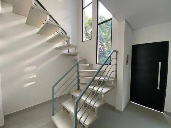 Imagem Casa a venda em Cotia, 3 dormitórios, 2 vagas e Solário SP.