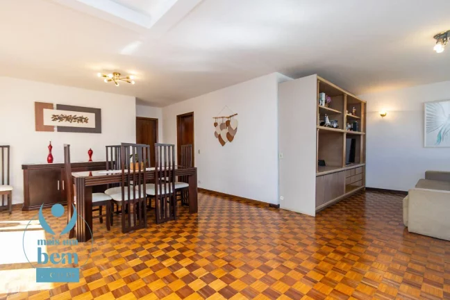 Imagem Ampla casa térrea com 208 m², 4 quartos à venda por R$ 1.490.000 - Jardim Social - Curitiba/PR