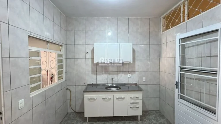 Imagem Casa à venda com 4 dormitórios no bairro Núcleo Habitacional Silvério Cartafina