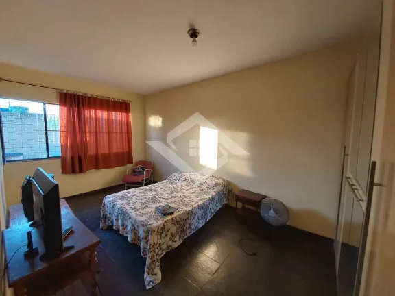 Imagem Casa duplex com 5 quartos, área externa, terreno 250 m². Campo Grande