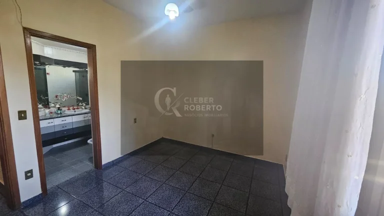 Imagem Apartamento mobiliado e reformado à venda no Centro Com 116,59 m²
