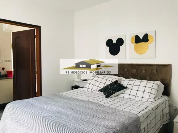 Imagem Sobrado Triplex no Cambuci a venda