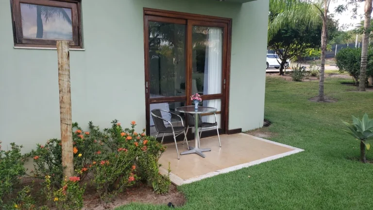 Imagem Apartamento Mobiliado à venda em Imbassaí, Mata de São João - Condomínio com Piscina e Academia