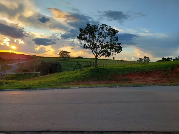 Imagem Terreno em Condomínio de Luxo à Venda em Jundiaí-SP, Bairro Caxambu - 1.000m² de Pura Exclusividade!