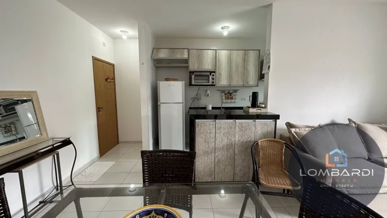 Imagem Apartamento na Praia das Toninhas próximo ao mar
