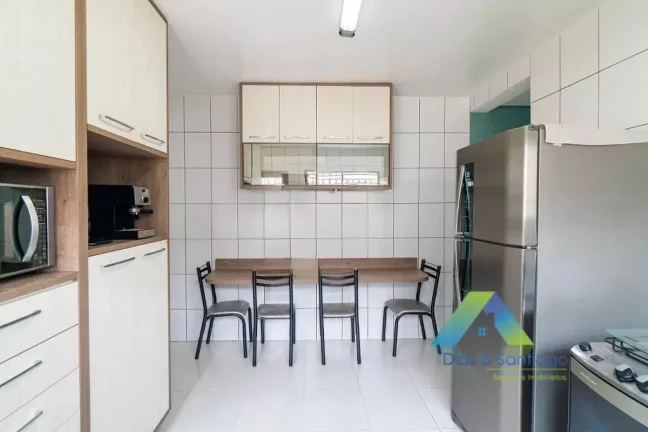 Imagem CASA TÉRREA COM 3 DORMITÓRIOS E 4 VAGAS EM VILA SANTA CATARINA/SP!