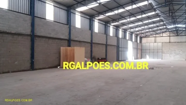 Imagem Galpão para Locação em DUQUE DE CAXIAS, Capivari, 2 banheiros