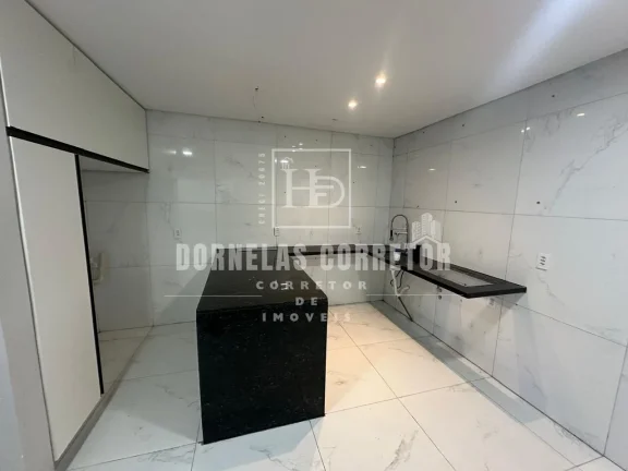Imagem Casa com Qualidade de Alto Padrão pelo Preço de Casa Popular - Oportunidade Única que Você Não Pode Perder!