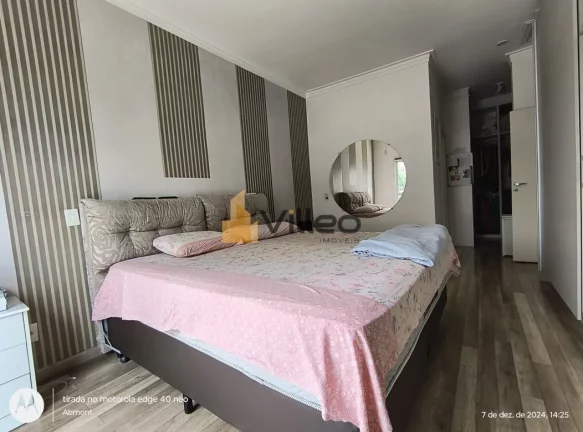 Imagem Descubra o privilégio de viver em um sobrado de alto padrão no renomado Condomínio Portal da Prim...